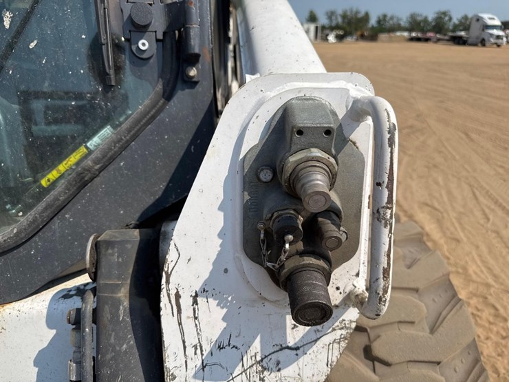 2019-bobcat-s770-image-17