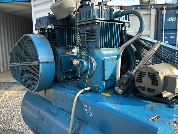 #125-•-quincy-stationary-air-compressor-image-11