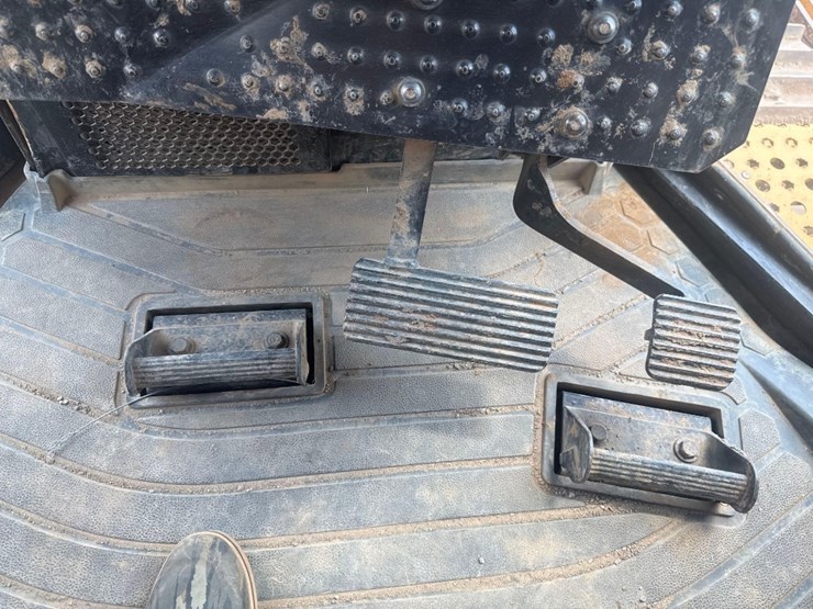 2019-caterpillar-d6t-lgp-image-27