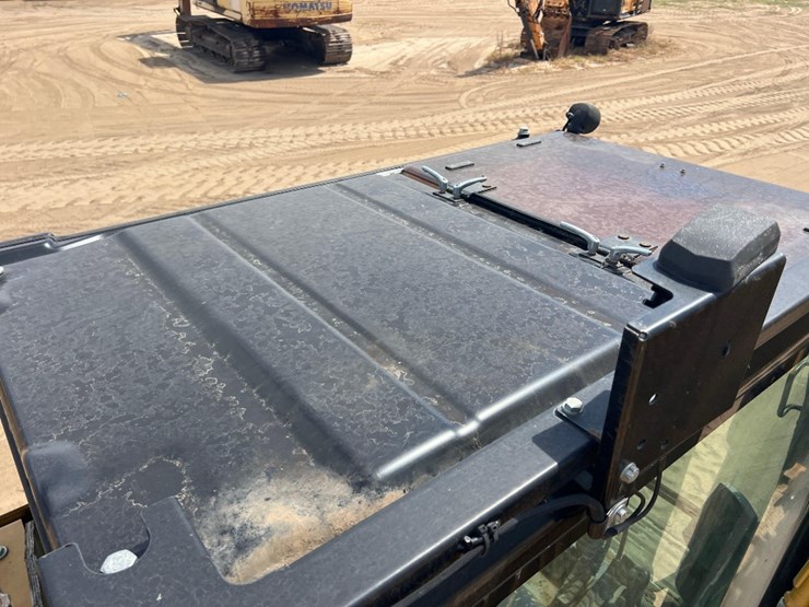 2016-caterpillar-313fl-image-19