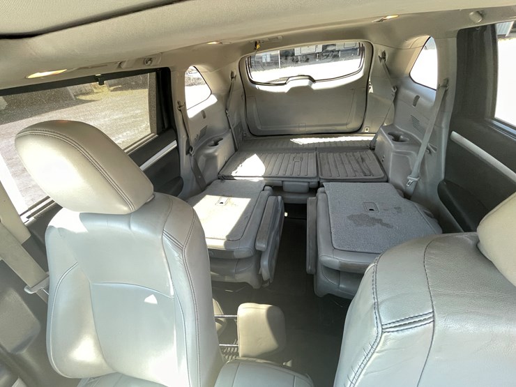 2016-toyota-highlander-image-29