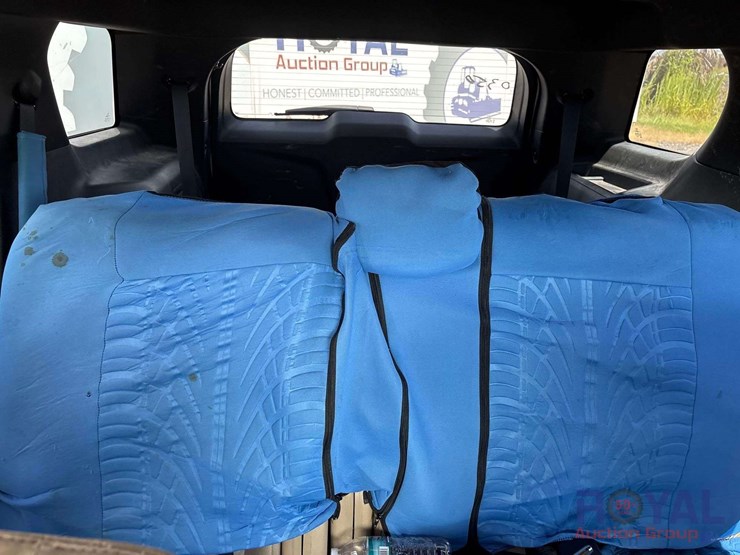 2017-ford-explorer-image-26