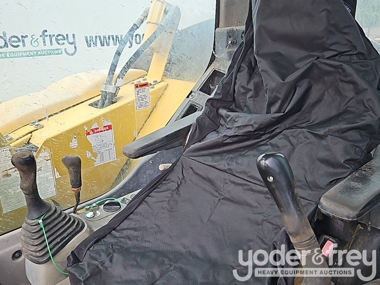 2010-komatsu-pc78us-8-image-35