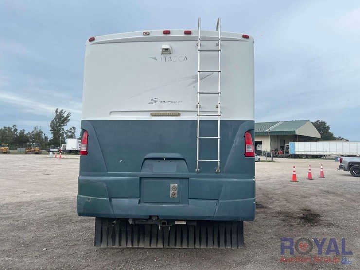 2004-workhorse-w22-motorhome-image-38