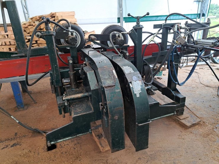 #129-•-pallet-resaw-image-1