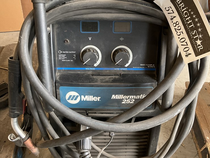 #116-•-miller-welder-252-image-7