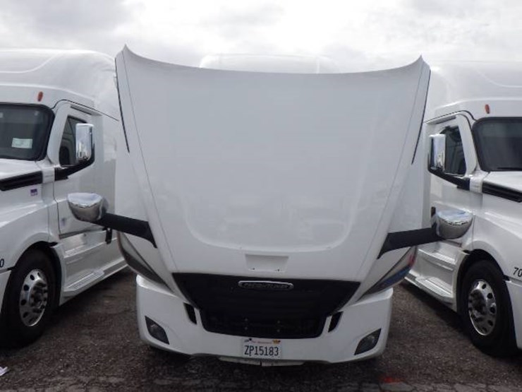 2024-freightliner-cascadia-126-image-17