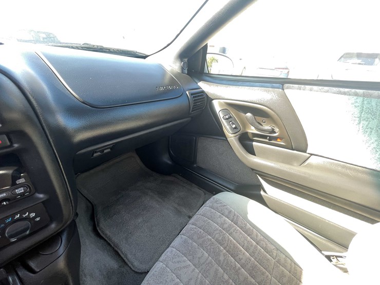 #6877-•-2000-chevy-camaro-z28-(has-wi-title)-(neenah,-wi)-image-73