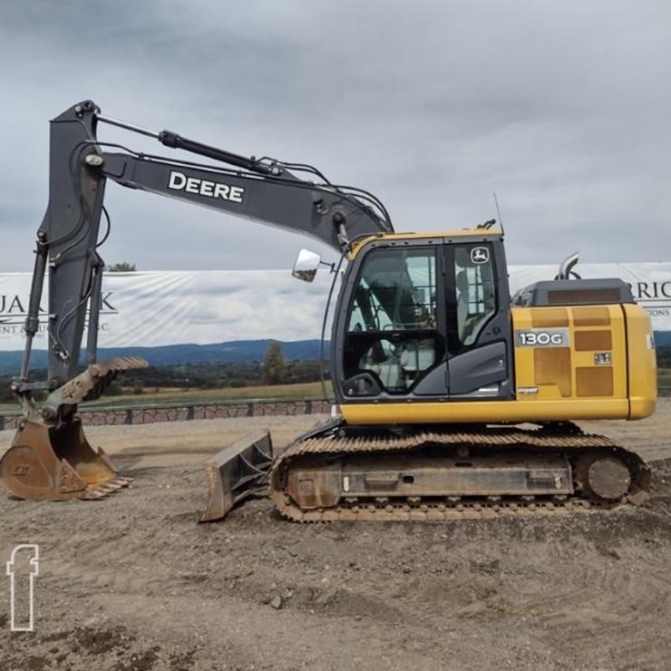 2017 DEERE 130G