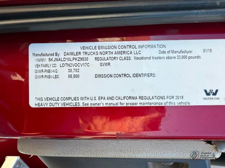 2020-western-star-4900sb-image-31