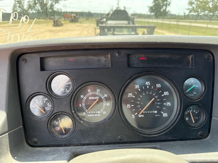 1997-ford-boom-truck-image-28