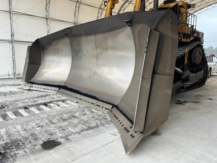 2017-caterpillar-d11t-image-54
