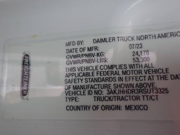 2024-freightliner-cascadia-126-image-12