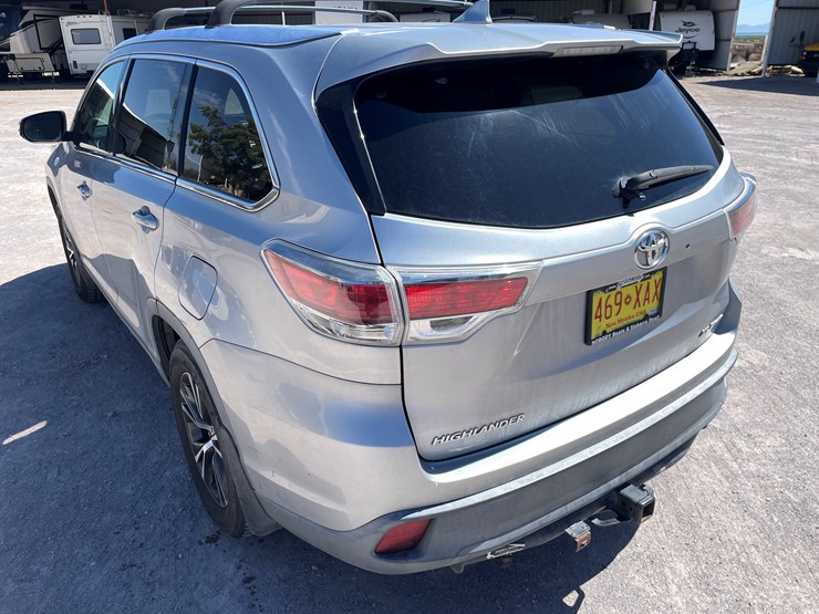 2016-toyota-highlander-image-5