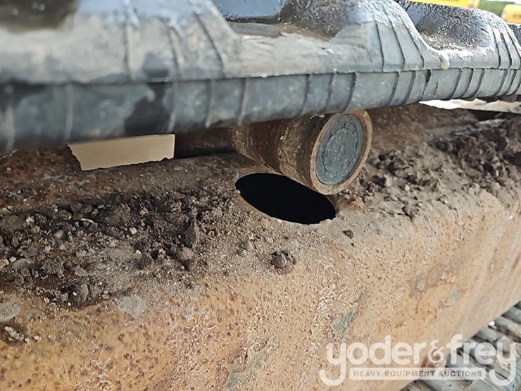 2013-caterpillar-303-image-24