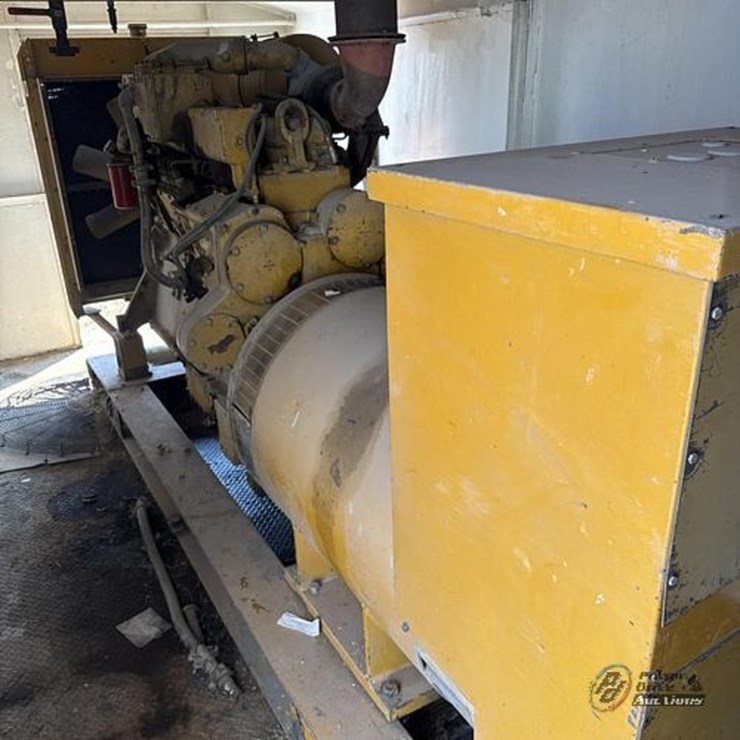 CATERPILLAR D353