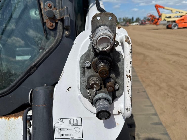 2020-bobcat-t770-image-20