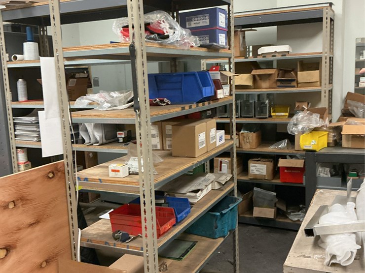 #170-•-parts-shelfs-image-16