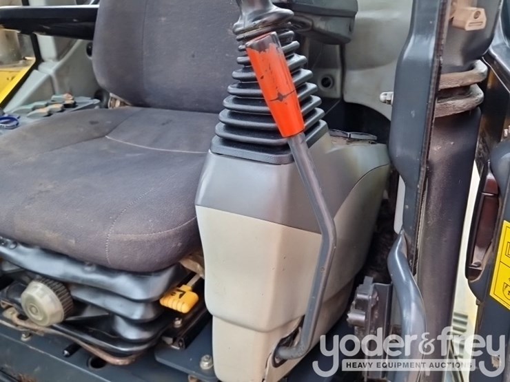2014-komatsu-pc80mr-3-image-50