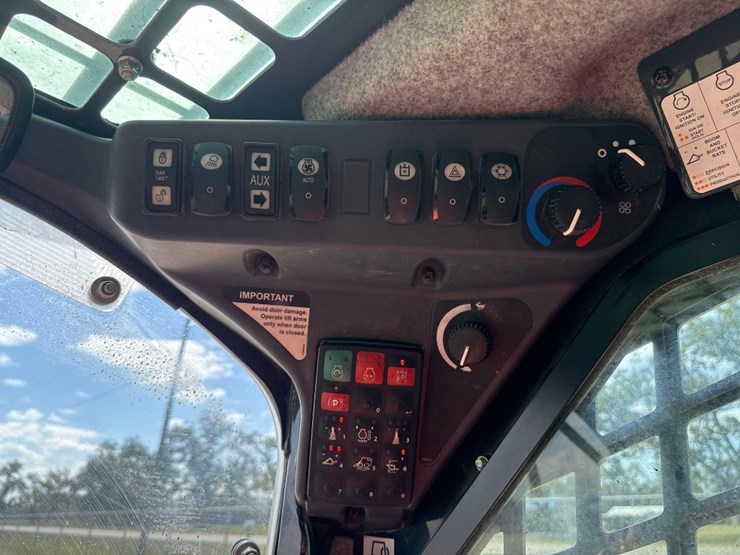 deere-333g-image-29