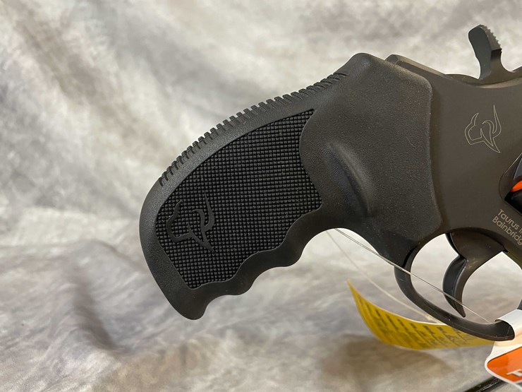 #4784-•-taurus-44-tracker-44-rem-mag-revolver,-sn:-ael817409-image-6