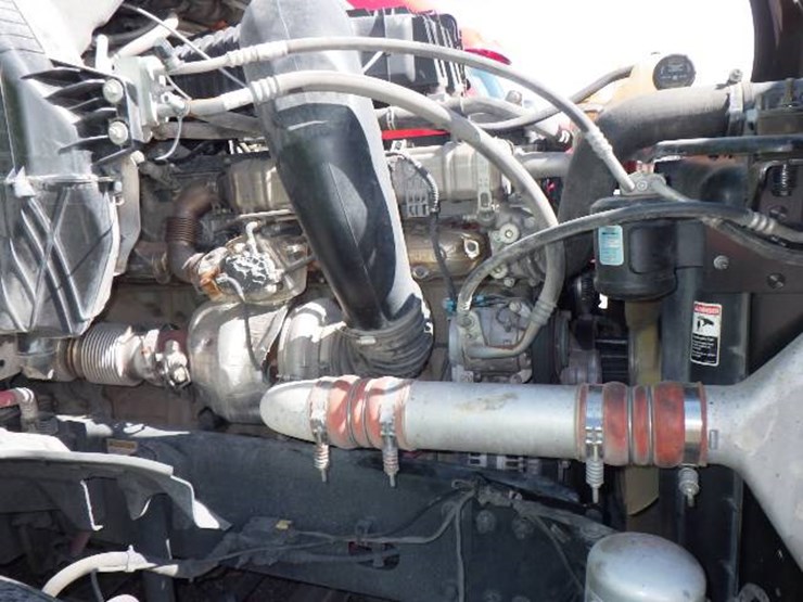 2023-freightliner-cascadia-126-image-20