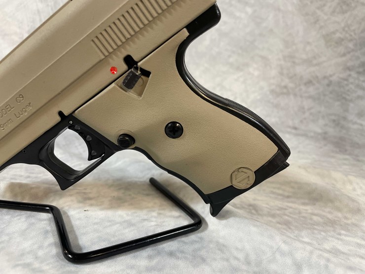 #4791-•-hi-point-p9-9mm-luger-pistol,-sn:-p10189698-image-21