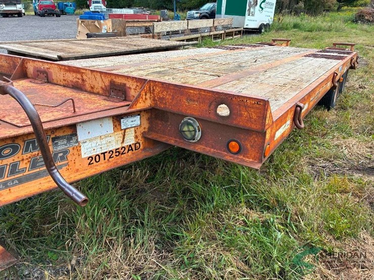 2002-20ft-deck-with-5ft-beaver-tail-tandem-dually-equipment-trailer-image-17