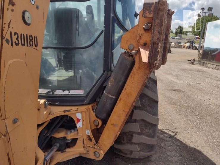 2012-case-580sn-wt-image-34