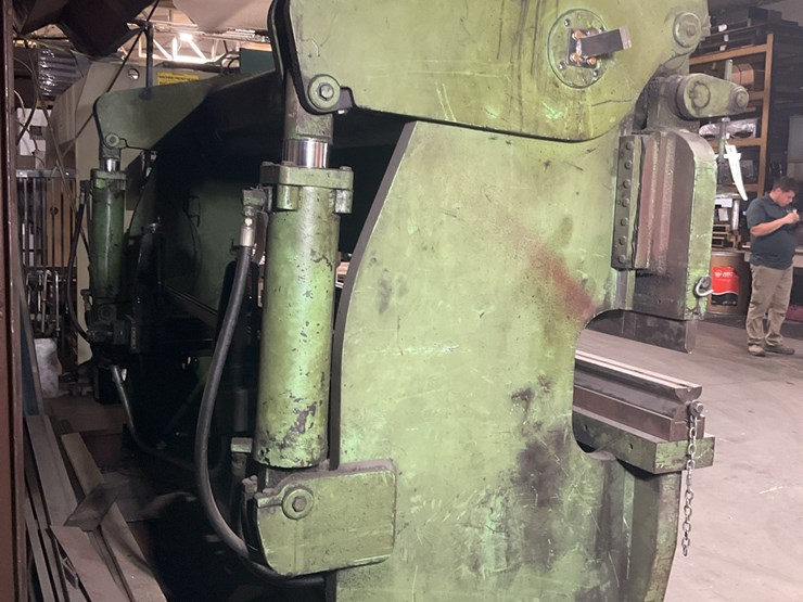 #105-•-175-ton-accur-press-brake-image-23