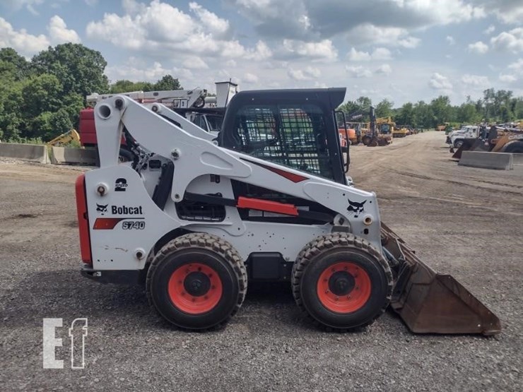 2022-bobcat-s740-image-3