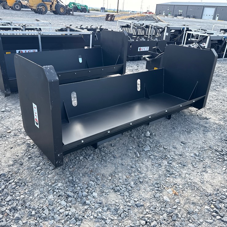 #2085 • JCT 7' Skid Steer Pusher Box INV# 27503