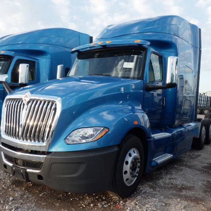2020 INTERNATIONAL LT