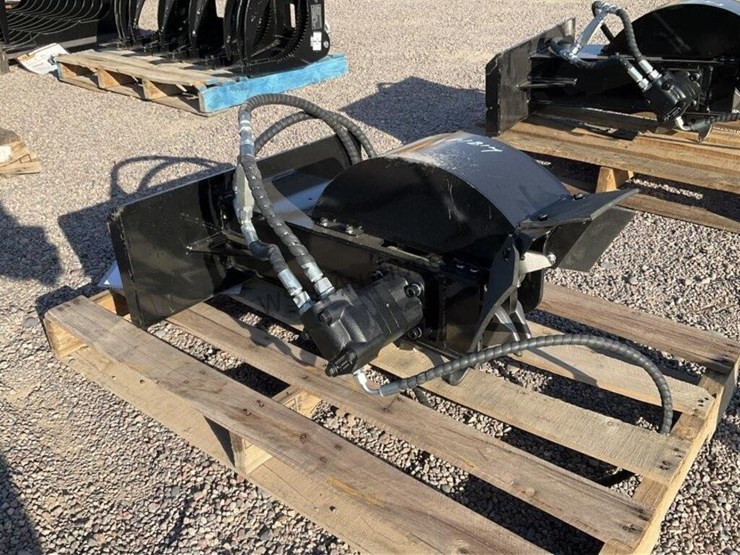 2025-giyi-stump-grinder-for-stand-up-skid-steer-image-2