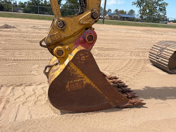 2016-caterpillar-313fl-image-9