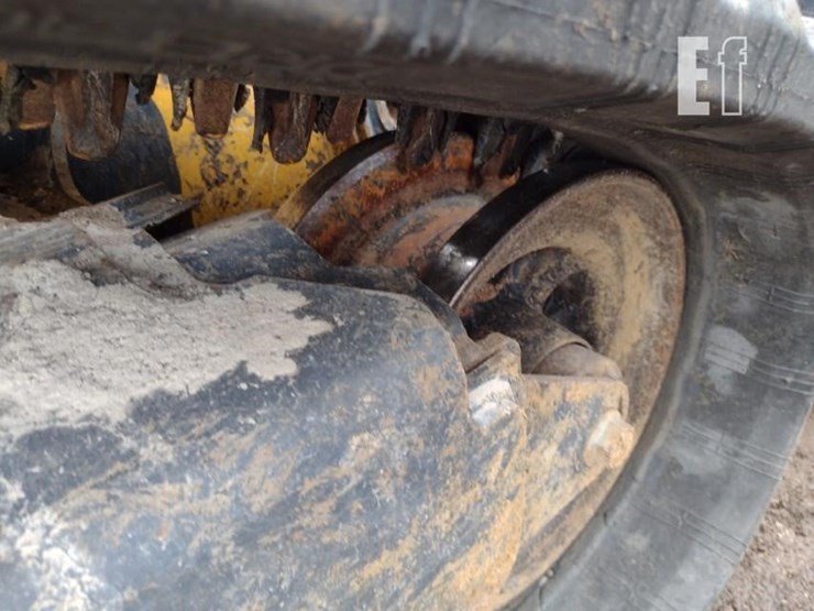 2023-deere-325g-image-33