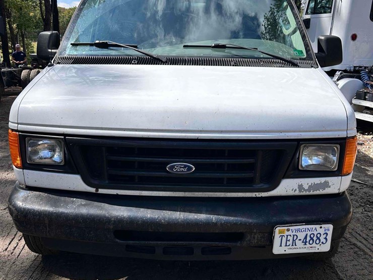 2006-ford-service-van-image-2