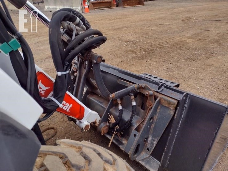 2022-bobcat-toolcat-uw56-image-24