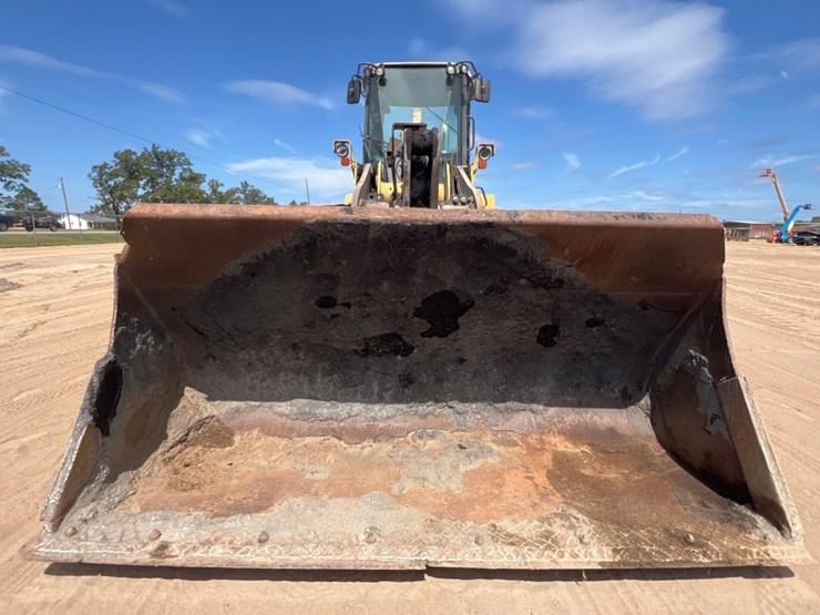 2012-deere-644k-image-7