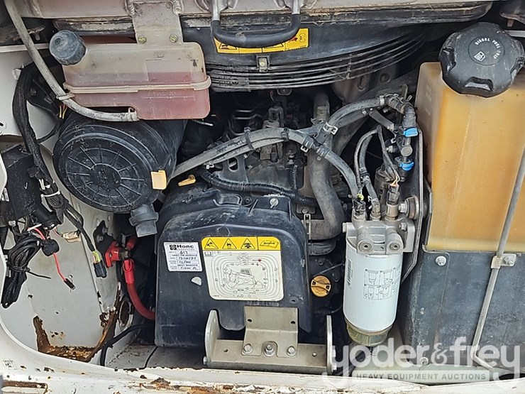 2021-bobcat-t76-image-23