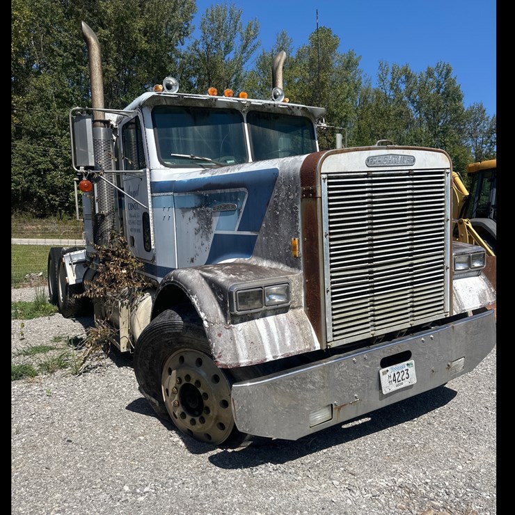 #130 • 1984 Freightliner FLC Truck