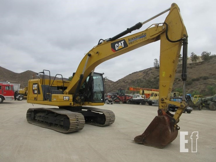 2018-caterpillar-320-image-2