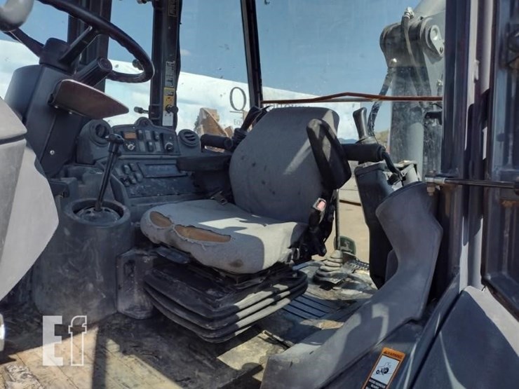 2010-deere-710j-image-17