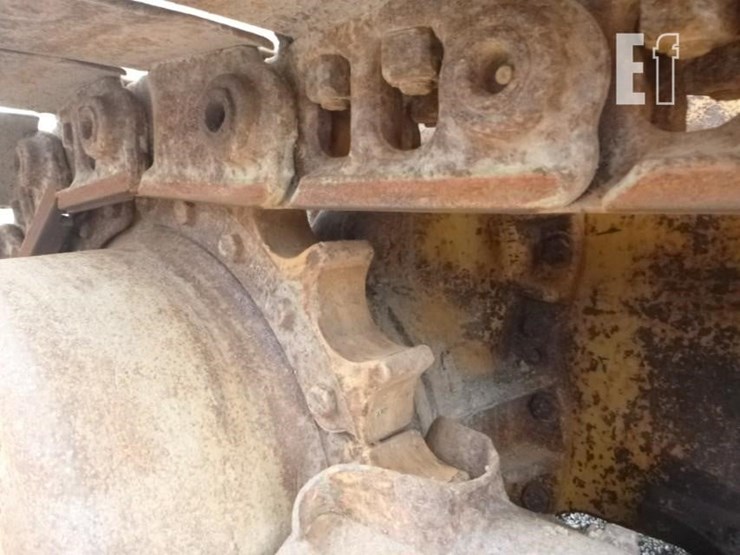 2005-caterpillar-d4g-xl-image-33