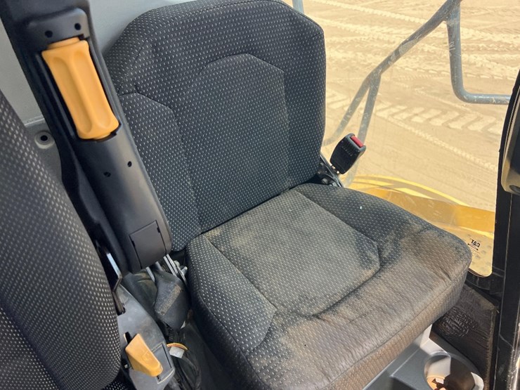 2019-caterpillar-740-gc-image-41