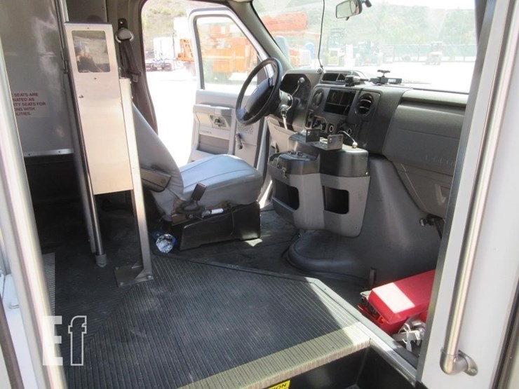 2011-ford-e450-image-8