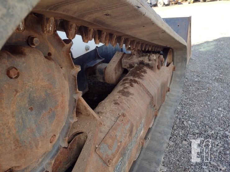 2019-bobcat-t870-image-32