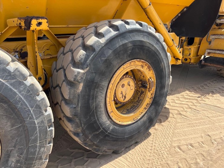 2014-deere-250d-image-20