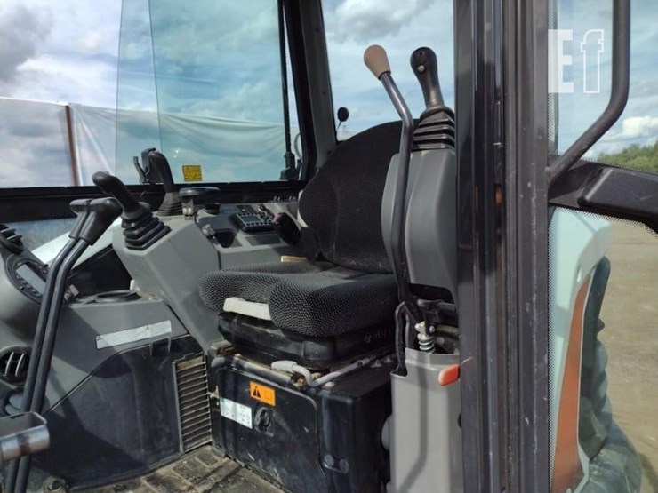 2018-bobcat-e85-image-13