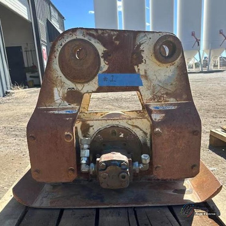 Hydraulic Vibratory Plate Compactor for Standard Backhoe
